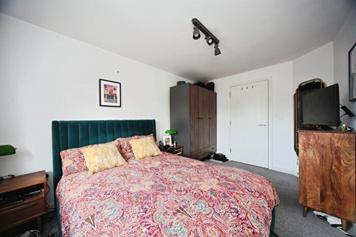 1 Bedroom Flat For Sale In Empress Road, Luton, LU3