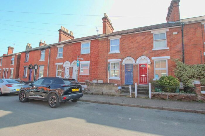 3 Bedroom Terraced House To Rent In Mill Street, Colchester, CO1