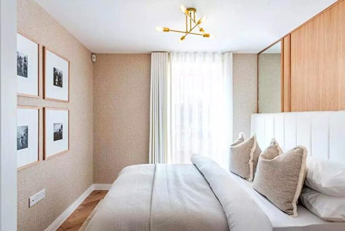 2 Bedroom Flat For Sale In Plot Fulford Court, York, YO10