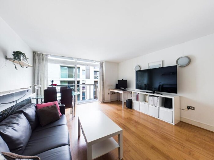 1 Bedroom Flat To Rent In Constable House, Cassilis Road, E14