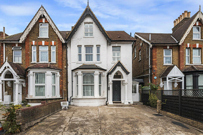 1 Bedroom Apartment For Sale In Parchmore Road, Thornton Heath, Surrey, CR7