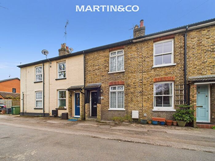 3 Bedroom Terraced House For Sale In Manor Place, Staines-Upon-Thames, TW18