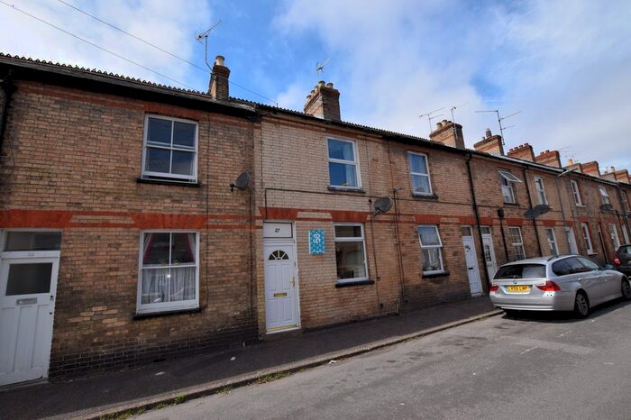 2 Bedroom Terraced House To Rent In Grays Road, Taunton, TA1