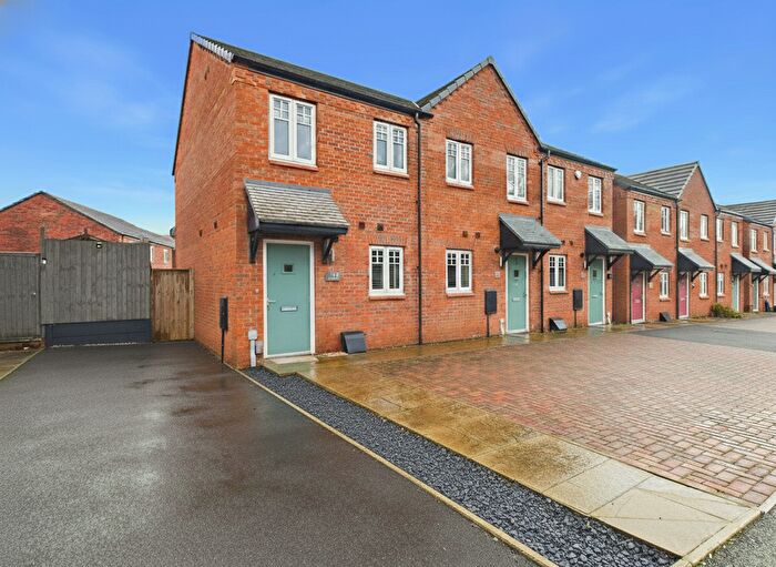 2 Bedroom End Of Terrace House For Sale In Meadow Way, Tamworth, B79