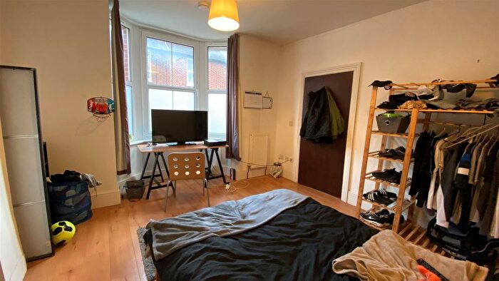 4 Bedroom Semi Detached House To Rent In Lansdown Road, Canterbury, CT1