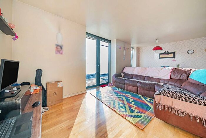 1 Bedroom Flat To Rent In Empire Way, Wembley, HA9