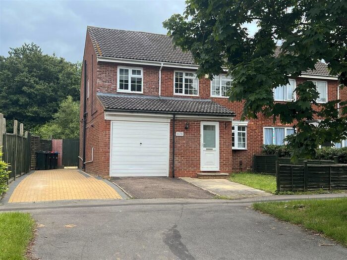 4 Bedroom Property To Rent In Crosslands, Stantonbury, Milton Keynes, MK14