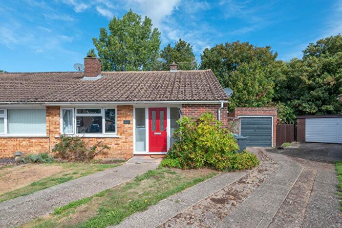 2 Bedroom Semi-Detached Bungalow For Sale In Stour Road, Chartham, CT4