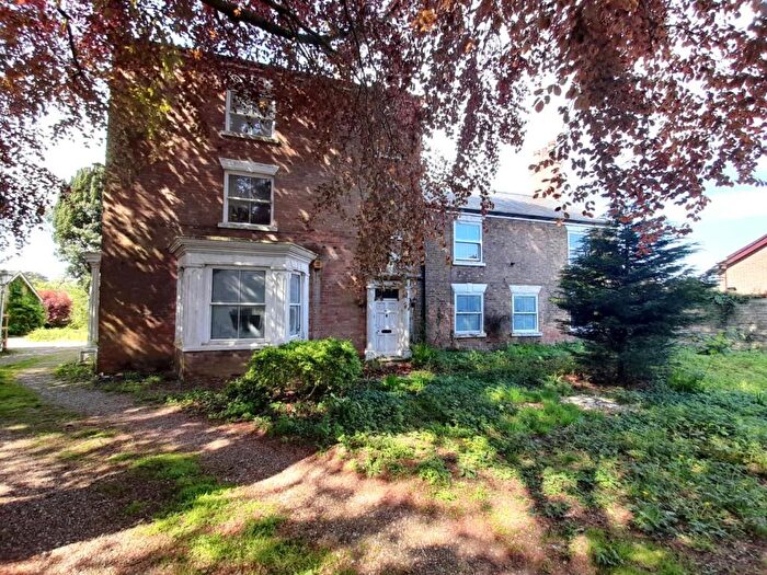 6 Bedroom Detached House For Sale In Lea Road, Gainsborough, DN21