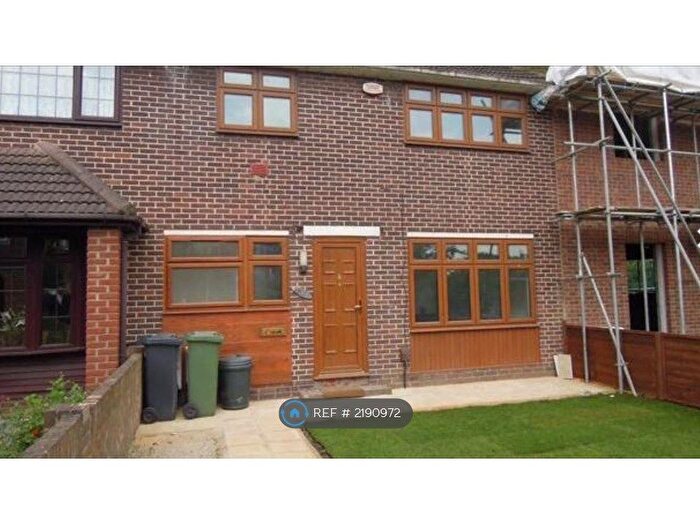 3 Bedroom Terraced House To Rent In Bevan Avenue, Barking, IG11