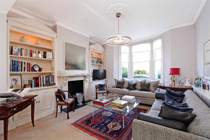 5 Bedroom House To Rent In Brynmaer Road, London, SW11
