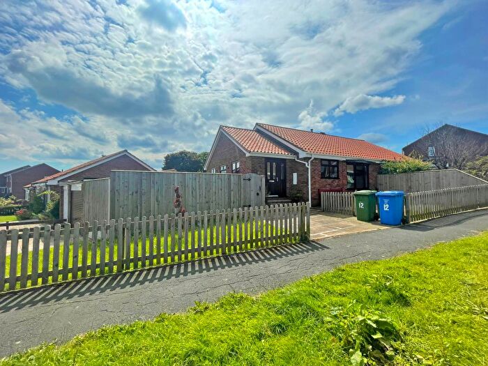 2 Bedroom Semi-Detached Bungalow To Rent In Queens Drive, Whitby, YO22