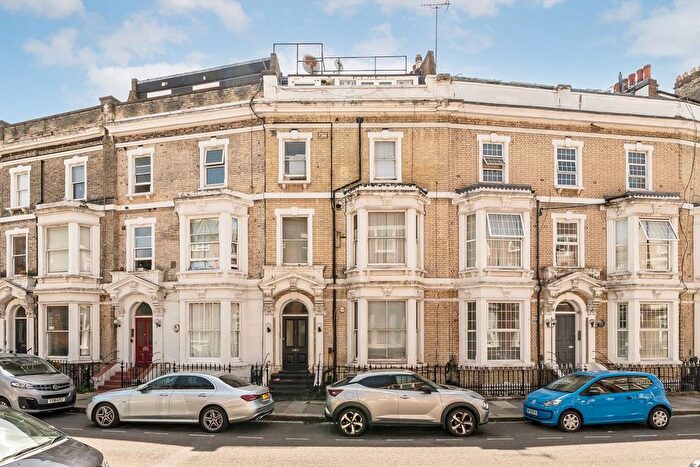 3 Bedroom Flat To Rent In Beaumont Crescent, West Kensington, W14