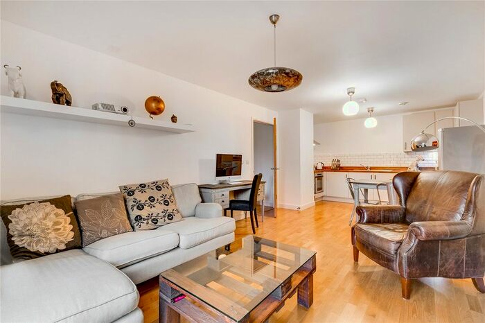 2 Bedroom Flat To Rent In Holloway Road, Holloway, N7