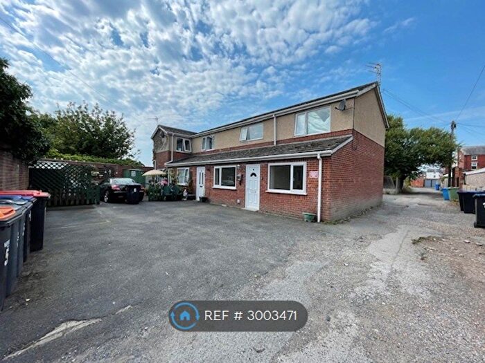 2 Bedroom Flat To Rent In The Esplanade, Poulton-Le-Fylde, FY6