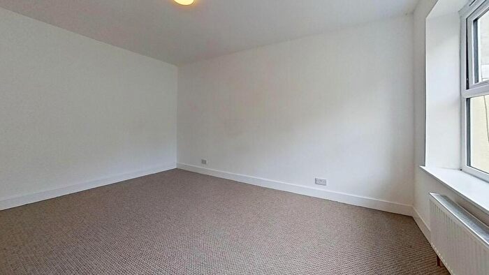 1 Bedroom Flat To Rent In Basement Flat, Station Road, Margate, CT9