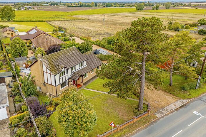 4 Bedroom Detached House For Sale In Main Road, Quadring, Spalding, PE11