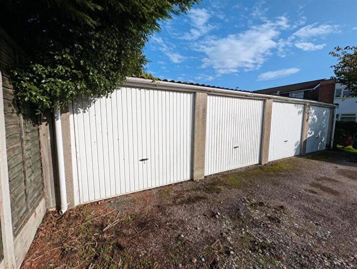 Garage / Parking To Rent In Garage Crescent Court, Crescent Road, Leigh On Sea, SS9