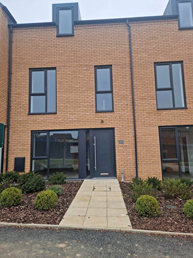 4 Bedroom Terraced House To Rent In Roman Road, Corby, Northamptonshire, NN18
