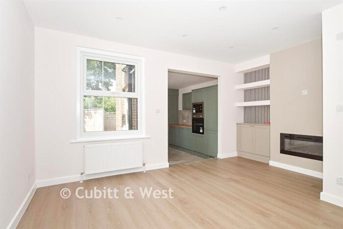 3 Bedroom Semi-Detached House For Sale In London Road, Forest Row, East Sussex, RH18