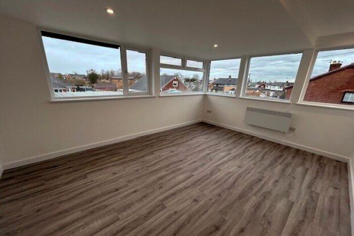 3 Bedroom Flat To Rent In Mill Lane, St. Helens, WA9