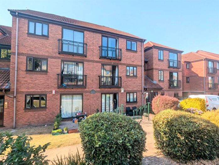 2 Bedroom Apartment To Rent In Beechmount Court, Beechmount Grove, Bristol, BS14