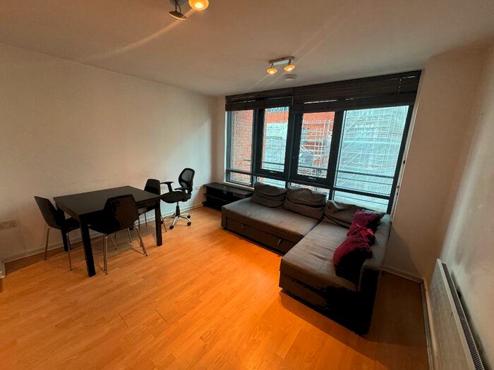 2 Bedroom Flat To Rent In City Road East, Manchester, M15