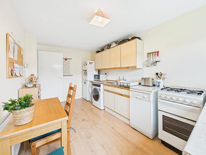 2 Bedroom Terraced House For Sale In Kenilworth Rise, Dedridge, Livingston, EH54