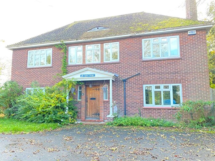 4 Bedroom Detached House To Rent In Hook Green Road, Southfleet, Gravesend, Kent, DA13