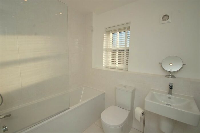 2 Bedroom End Of Terrace House To Rent In Guisborough Avenue, Bramhope, Leeds, LS16