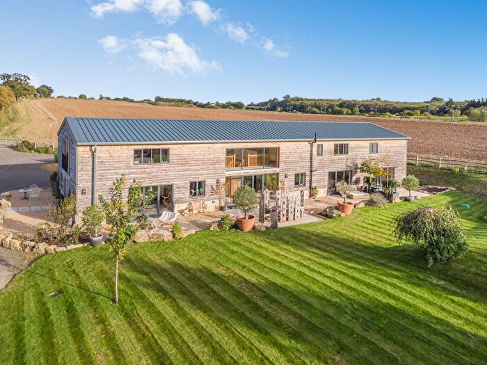 5 Bedroom Detached House For Sale In Newlands Road, Charing, Kent, TN27