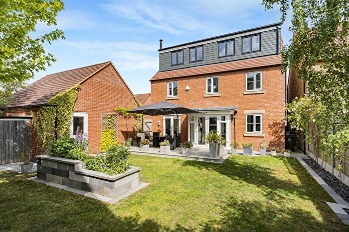 5 Bedroom Detached House For Sale In Ripon Close, Bicester, OX26