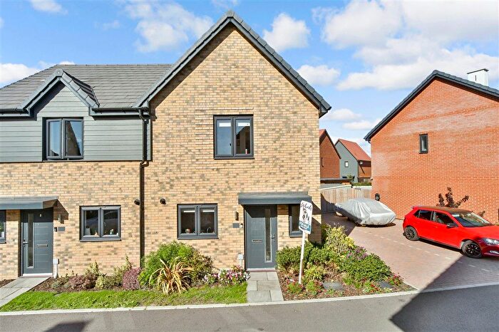 2 Bedroom Semi-Detached House For Sale In Serpentine Road, Faversham, Kent, ME13