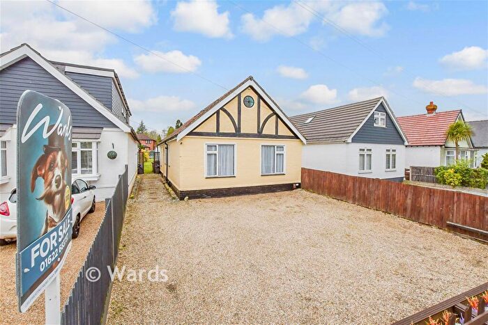 4 Bedroom Chalet For Sale In Sutton Road, Maidstone, Kent, ME15