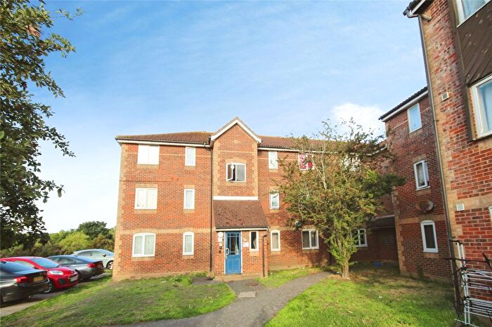 2 Bedroom Flat To Rent In Chantress Close, Dagenham, RM10