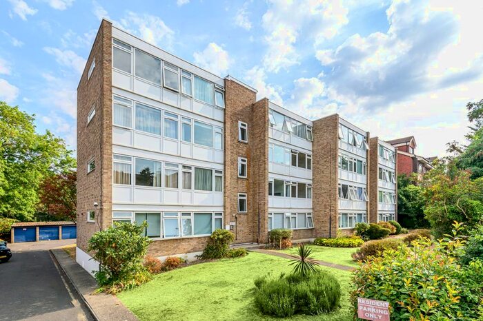 1 Bedroom Flat To Rent In Albemarle Road, Beckenham, BR3