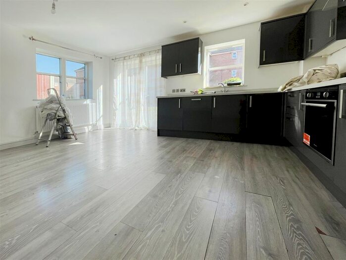 2 Bedroom Flat To Rent In Dudley Court, Dudley Close, Chafford Hundred, RM16