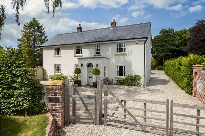 5 Bedroom Detached House For Sale In The Street, Upper Farringdon, GU34