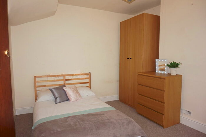 4 Bedroom House To Rent In Ambrose Street, Bangor, LL57