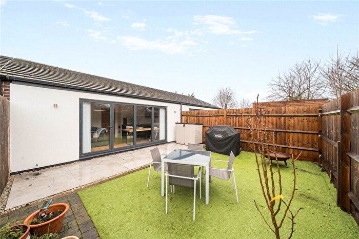 2 Bedroom Bungalow For Sale In The Maltings, Chackmore, Buckinghamshire, MK18