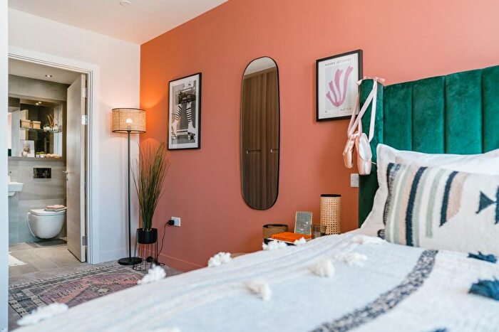 2 Bedroom Apartment To Rent In The Mercian Broad Street Birmingham, B15