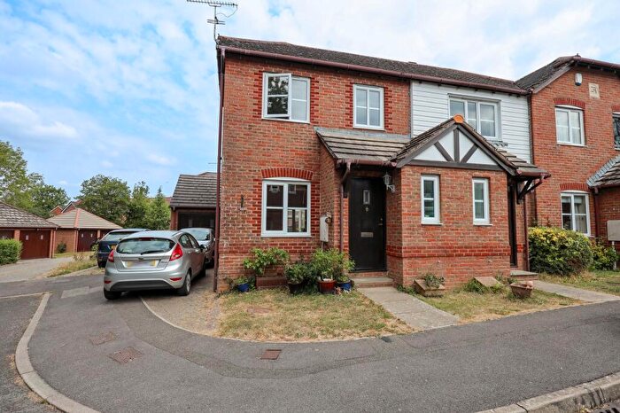 3 Bedroom End Of Terrace House For Sale In Wren Close, Burgess Hill, RH15