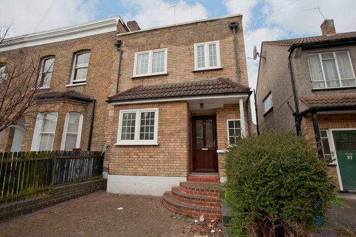 3 Bedroom End Of Terrace House To Rent In Denman Road, SE15