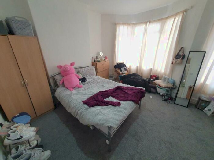 5 Bedroom House To Rent In Tewkesbury Street, Cathays, Cardiff, CF24