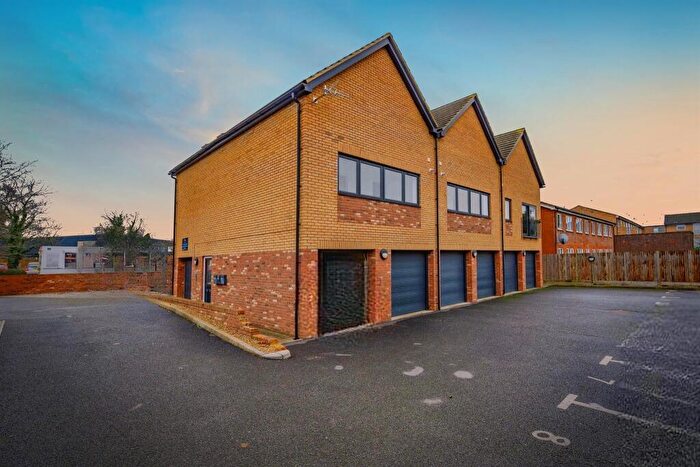 3 Bedroom Maisonette For Sale In Golden Lion Mews, London Colney, St. Albans, AL2