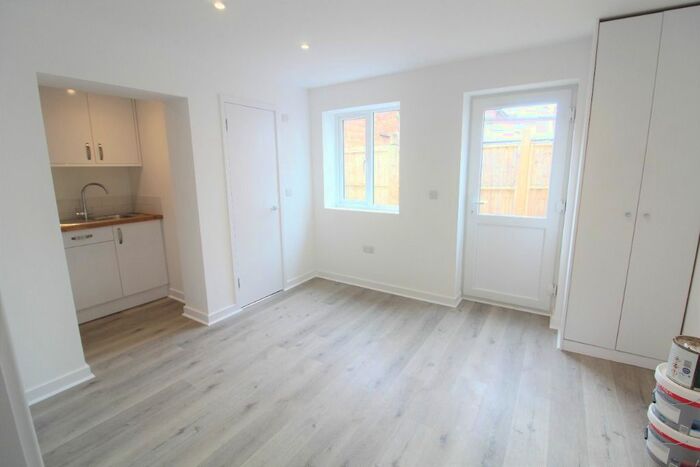 1 Bedroom Flat To Rent In Coombe Terrace, Moulsecoomb, Brighton, BN2