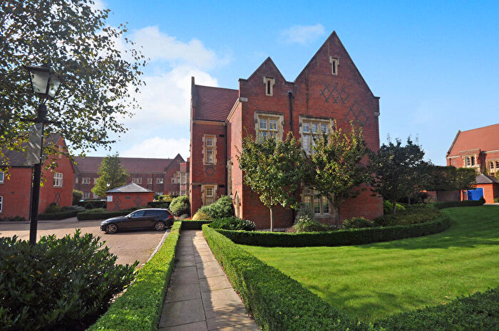 1 Bedroom Flat To Rent In The Galleries, Warley, Brentwood, Essex, CM14
