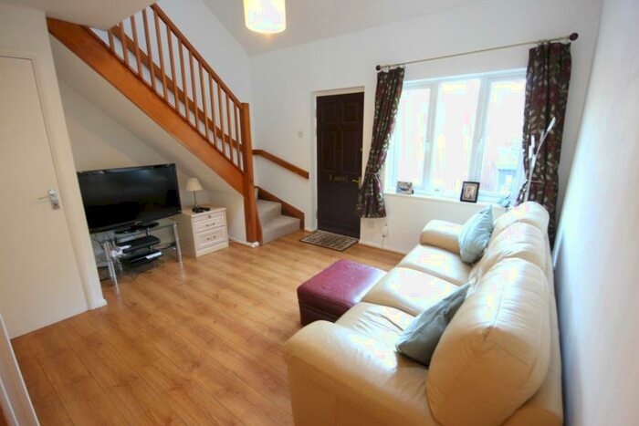 1 Bedroom Terraced House To Rent In Knaphill, GU21