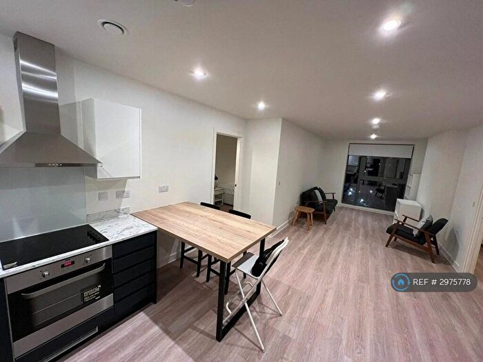2 Bedroom Flat To Rent In Laurence Place, Manchester, M3