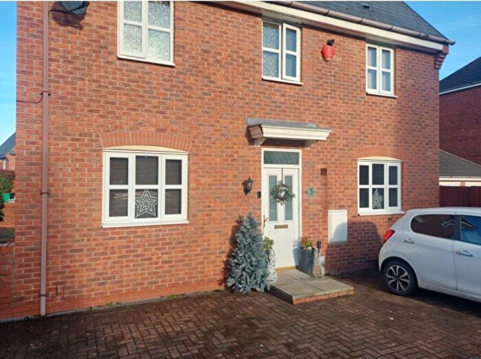 3 Bedroom Semi-detached House To Rent In Deans Gate, Crewe, CW2